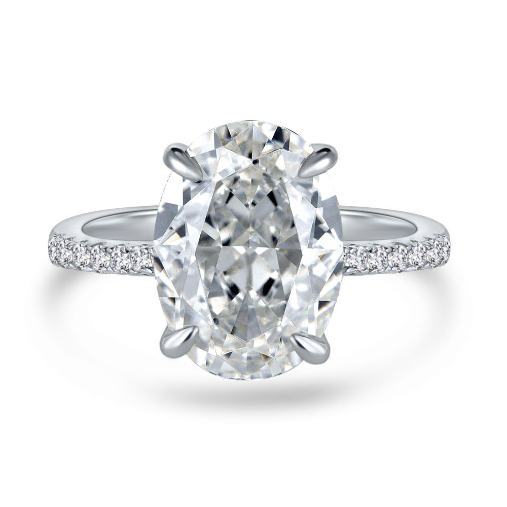 The Simple Classic Oval Ring