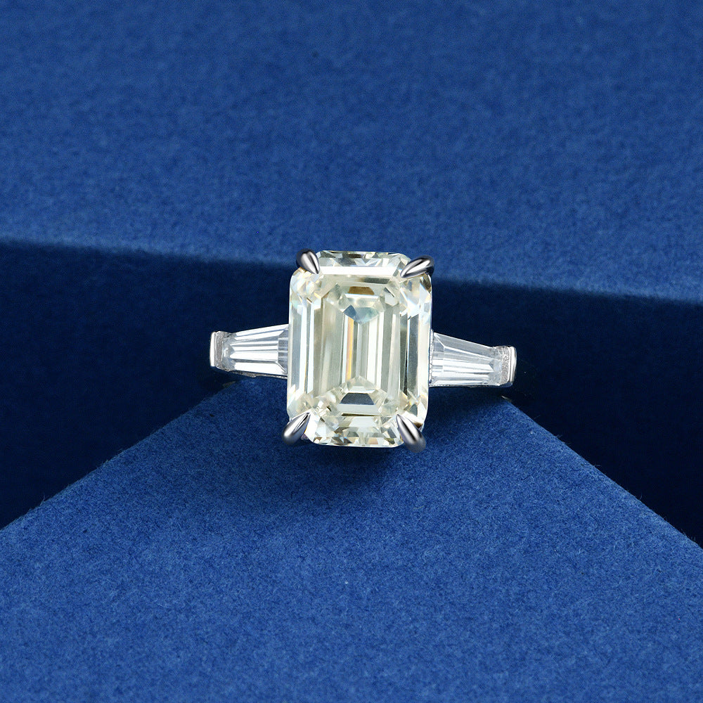Emerald on Tapered Baguette