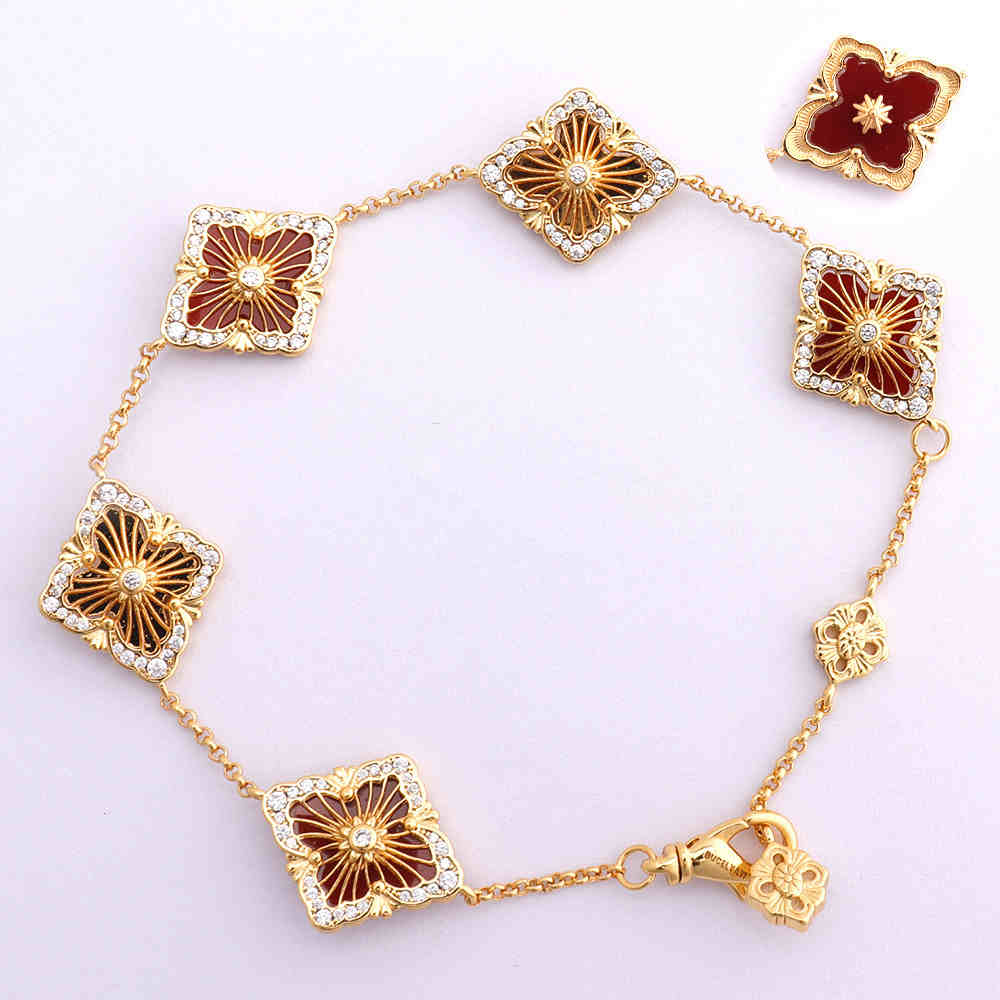 Carnelian Clover Bracelet