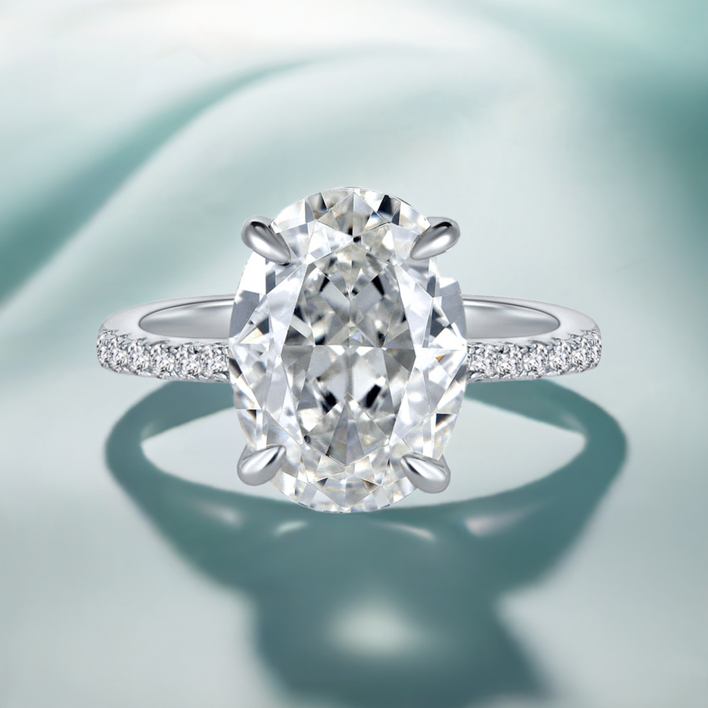 The Simple Classic Oval Ring